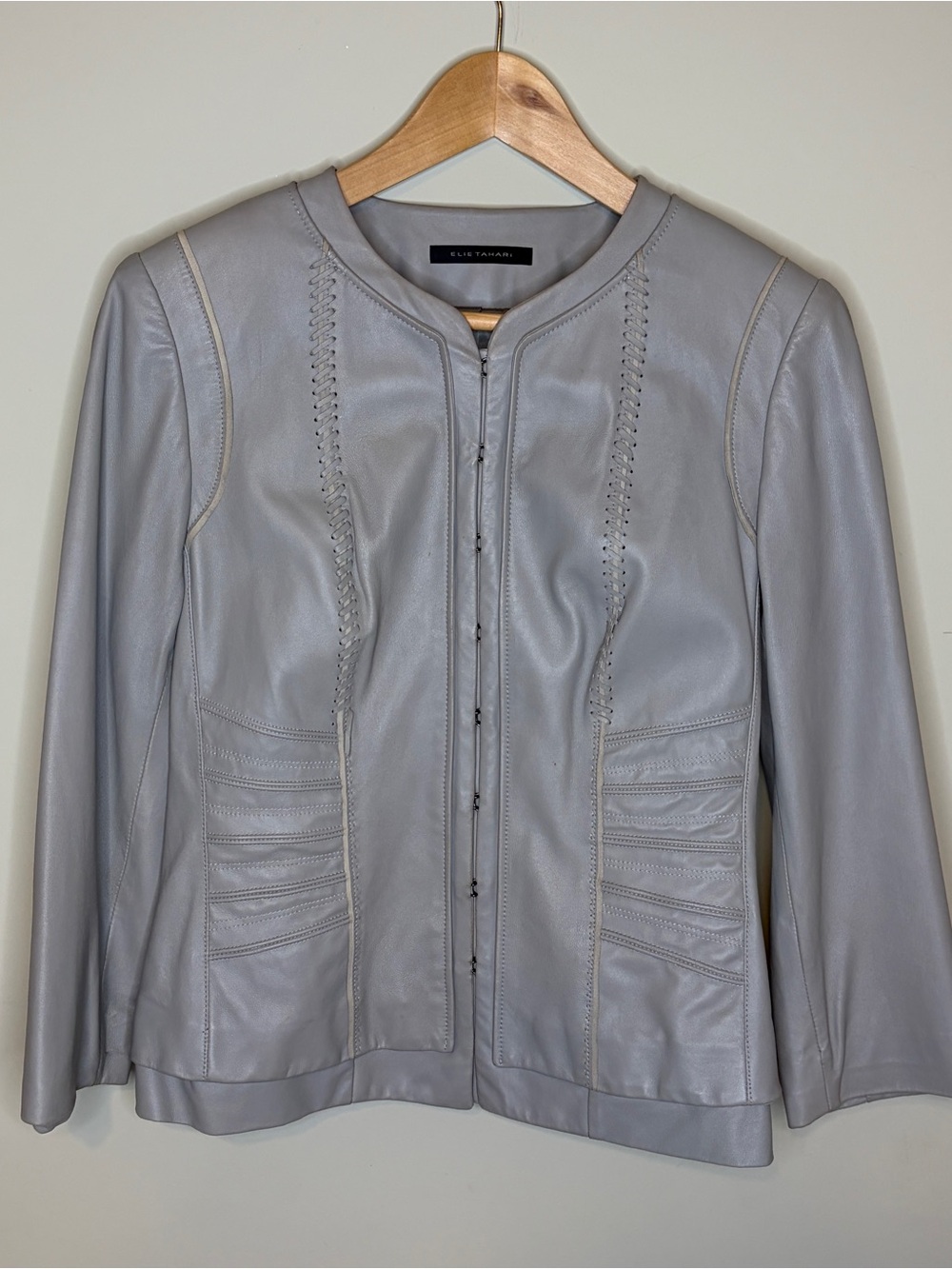 Elie Tahari Soft Lamb Light Grey Leather Jacket Size Medium